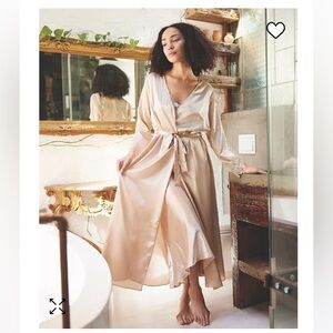 Flora Stella Satin Venise Trim Robe S/M